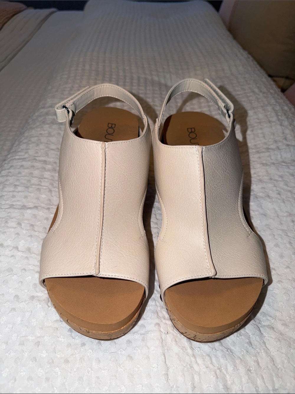 Boutique Corkys Carley Cream Open-Toe Slingback Wedge Sandals brand new size 8
